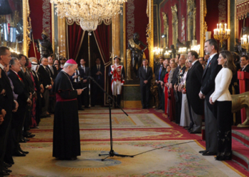 El Rey agradece al Cuerpo Diplomático el apoyo a España en la crisis catalana