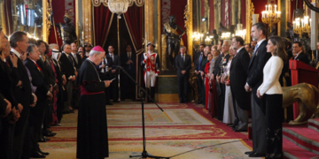 El Rey agradece al Cuerpo Diplomático el apoyo a España en la crisis catalana