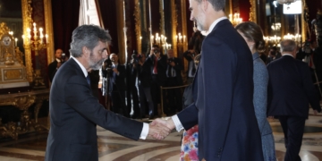 Histórica asistencia a la recepción del 12-O por la crisis catalana