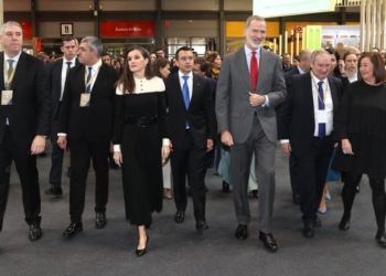 Los Reyes inauguran Fitur con un firme apoyo a la lucha de Ecuador contra el crimen organizado