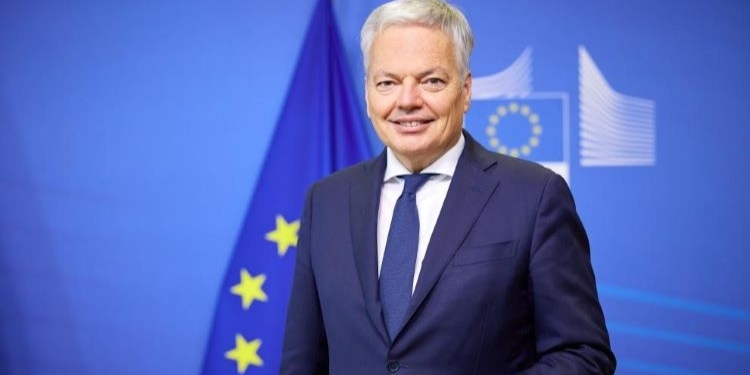 El comisario de Justicia pide información sobre la Ley de Amnistía que negocian PSOE y Junts