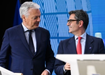 Bolaños reconoce que Bruselas tiene “preguntas” sobre la amnistía y dice que España responde a “todas”