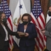 La nueva embajadora de EEUU, Julissa Reynoso, jura su cargo ante Kamala Harris
