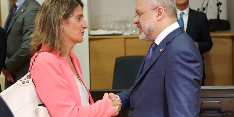 Ribera consigue que la UE reduzca en solo un 7% el consumo de gas por parte de España