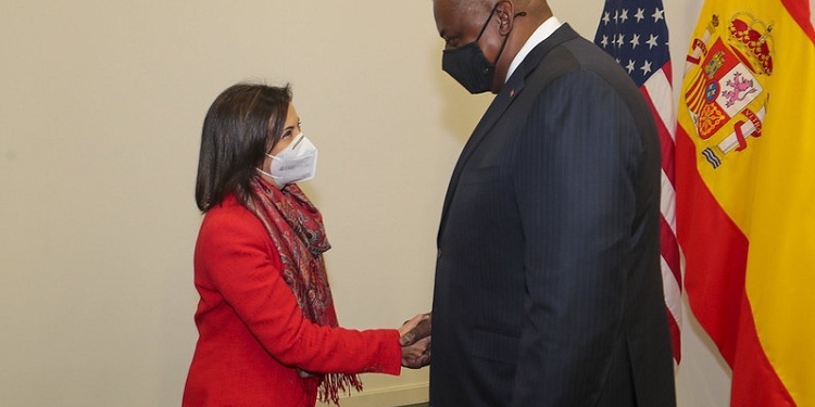 Robles se reúne con su homólogo de EEUU de cara a la Cumbre de la OTAN en Madrid