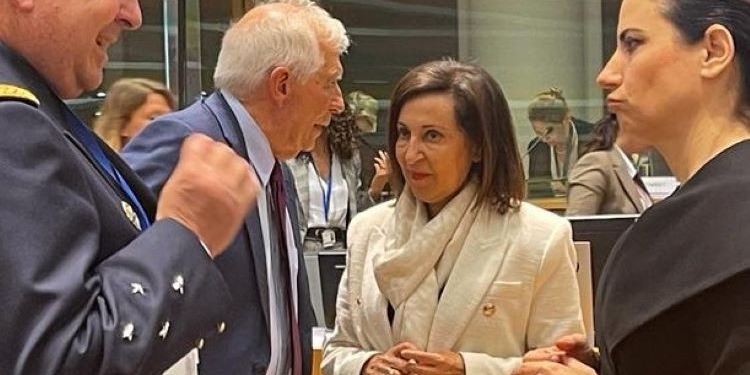 Robles anuncia en Bruselas que la Presidencia española impulsará la Brújula Estratégica