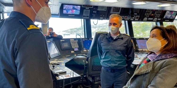 Robles confirma en Creta que los barcos ‘Blas de Lezo’, ‘Sella’ y ‘Meteoro’ no irán al Mar Negro