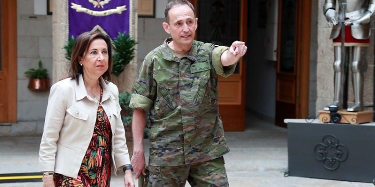 Robles recuerda que España tiene tropas en países en los que opera el Grupo Wagner