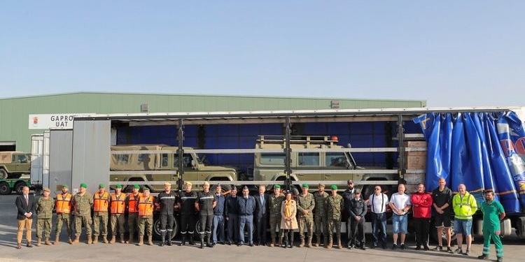 Defensa envía ocho vehículos ligeros, dos ambulancias y material sanitario a Ucrania