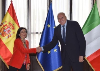 Robles habla sobre Ucrania, Presidencia española y gasto en Defensa con su homólogo italiano