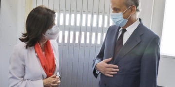 Robles visita al contingente español en la base Miguel de Cervantes, en Líbano