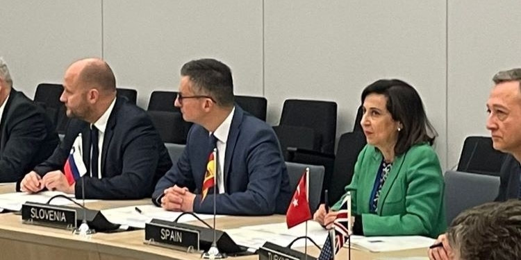 Robles defiende ante la OTAN la cooperación reforzada con la UE y el aumento de las inversiones