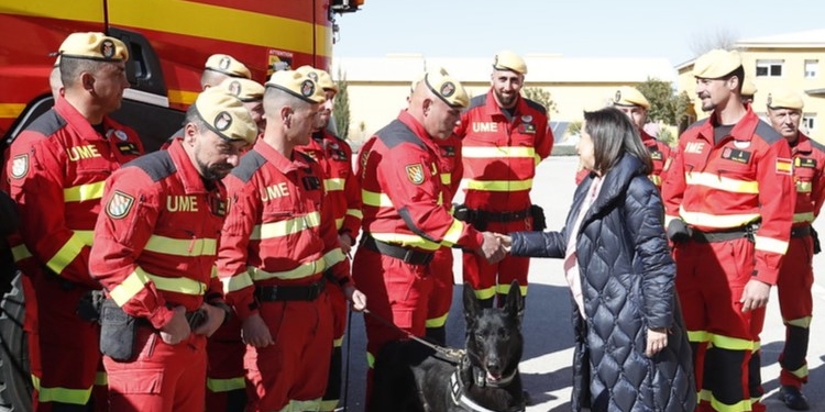 Robles traslada a la UME el “orgullo de toda España” por su labor tras el terremoto de Turquía