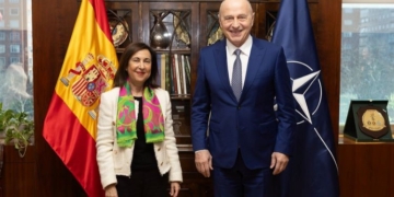 Robles espera que la próxima Cumbre de la OTAN respalde una estrategia para la Vecindad Sur