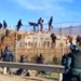 España contacta con Marruecos, tras un nuevo salto masivo de inmigrantes a la valla de Melilla