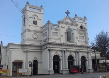 Exteriores recomienda evitar los viajes a Sri Lanka y condena los atentados