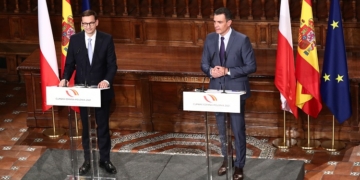 España y Polonia apoyan el papel de la UE en la recuperación y esquivan sus discrepancias migratorias  