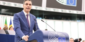 Sánchez carga en Estrasburgo contra Weber, líder del PPE: “No repita las proclamas infundadas del PP”