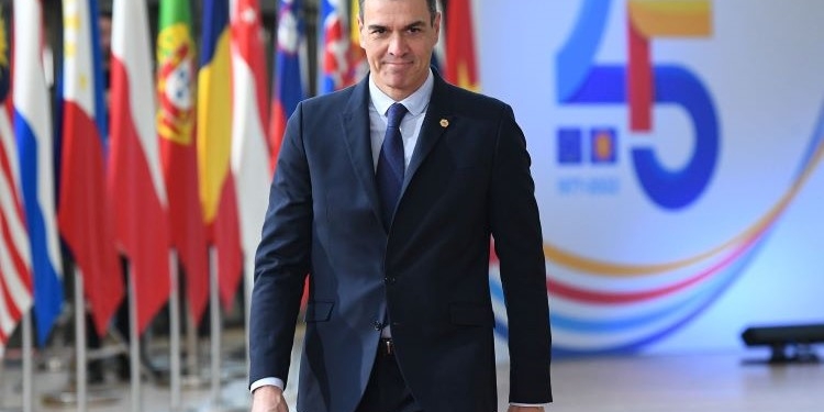 Sánchez aborda el clima y la seguridad energética y alimentaria en la primera Cumbre UE-ASEAN