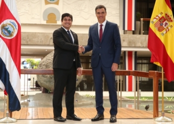 España felicita a Costa Rica por el segundo aniversario de su plan de descarbonización