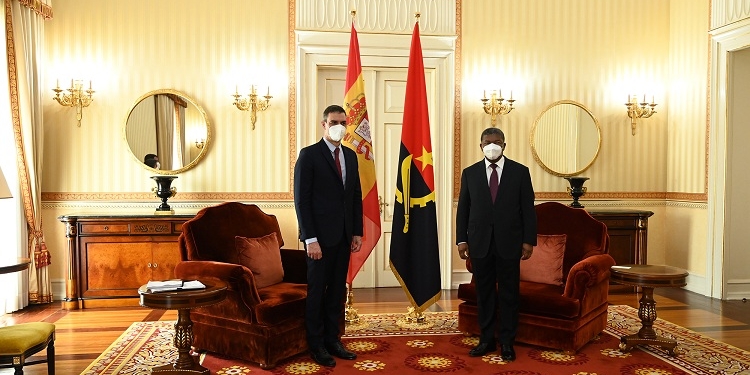 Sánchez y Lourenço anuncian la próxima visita del presidente de Angola a España