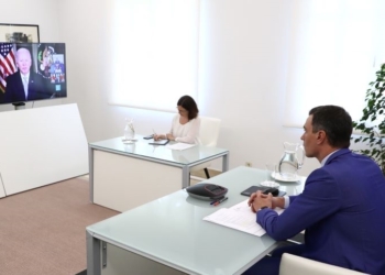 Sánchez presume ante Biden de la aportación española a la lucha contra el COVID