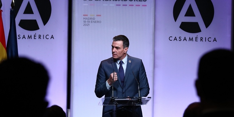 Sánchez traslada su “firme apoyo” a Biden frente al “populismo reaccionario”