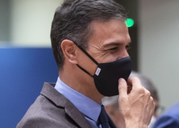 Sánchez pide en Bruselas una respuesta europea “armonizada” sobre cuarentenas y movilidad