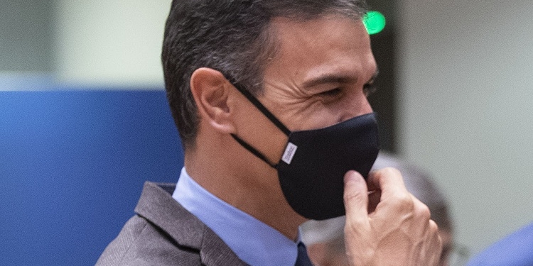 Sánchez pide en Bruselas una respuesta europea “armonizada” sobre cuarentenas y movilidad
