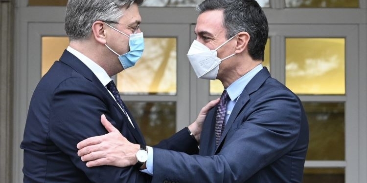 Sánchez expresa su solidaridad con Croacia tras la caída de un dron con explosivos en Zagreb