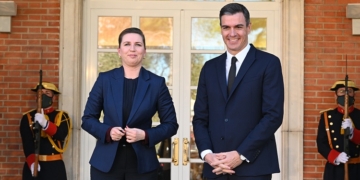 Sánchez y su colega danesa coinciden en que el gas y la energía nuclear no son “energías verdes”