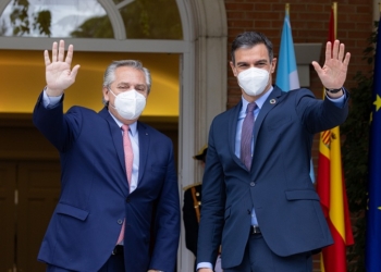 Sánchez anuncia junto a Alberto Fernández que viajará a Argentina los días 8 y 9 de junio