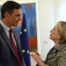Sánchez aborda con Hillary Clinton la guerra en Ucrania y los ataques a la democracia