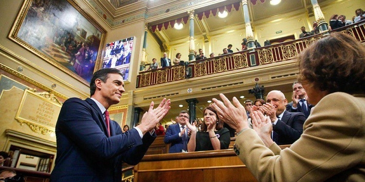 Pedro Sánchez presidirá el primer Gobierno de coalición de la democracia
