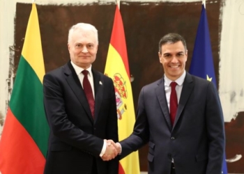 El presidente lituano traslada a Sánchez la necesidad de reforzar el flanco oriental de la OTAN