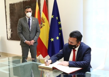 Sánchez reconoce las “importantes reformas” emprendidas por Macedonia del Norte para entrar en la UE