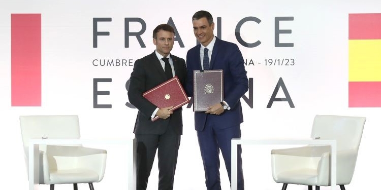 España y Francia elevan al máximo sus relaciones bilaterales con la firma del Tratado de Barcelona