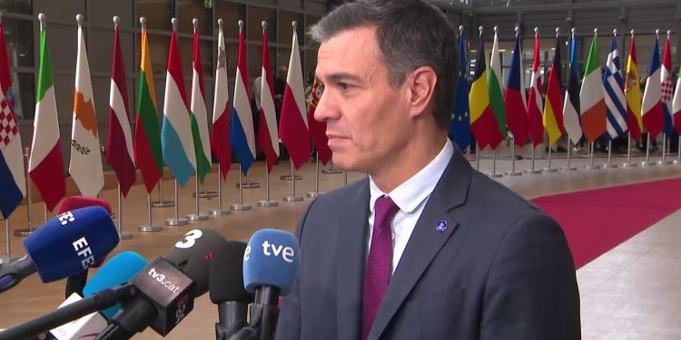 Pedro Sánchez muestra su “cariño y respaldo” a António Guterres tras las acusaciones de Israel