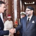 Pedro Sánchez saluda al rey de Marruecos en su visita a Rabat en noviembre de 2018./ Foto: Palacio Real de Marruecos