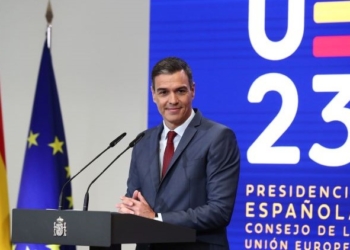 Sánchez anuncia los ejes de la Presidencia española pero no aclara si los abordará con Feijóo