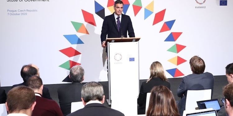 Sánchez se reunirá en París con Macron y Costa para abordar las interconexiones