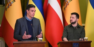 Sánchez transmite a Zelenski el “total apoyo de España hasta que se alcance la paz”