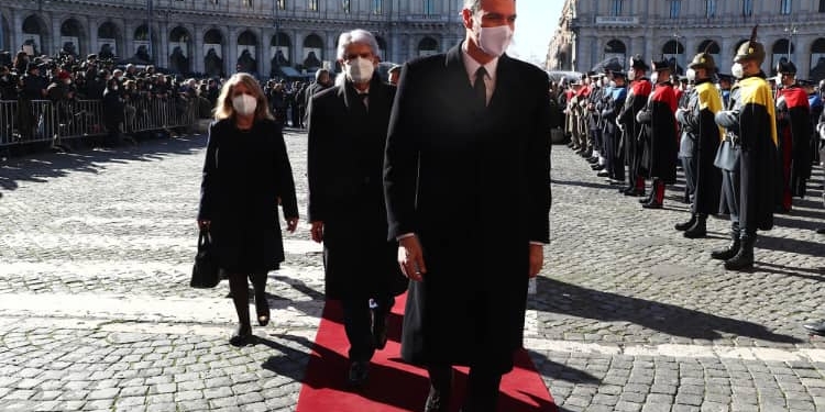 Los socios comunistas e independentistas de Sánchez le dejan solo en su apuesta atlantista