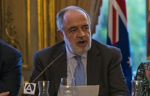 El Gobierno nombra embajador de España en Uruguay al veterano Javier Sangro