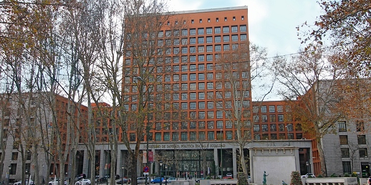 Sanidad ordena una cuarentena de 14 días a todas las personas procedentes del extranjero