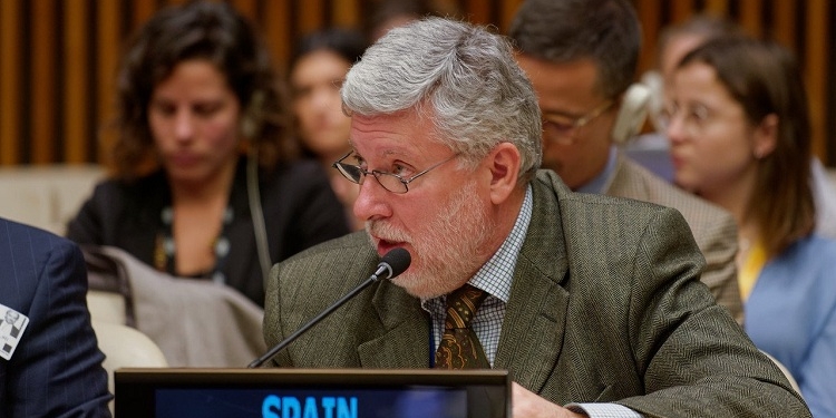 Agustín Santos cesa como embajador en la ONU para ir en las listas de Sumar