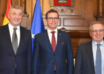 Cata de los vinos azerbaiyanos Savalan en el Centro Riojano