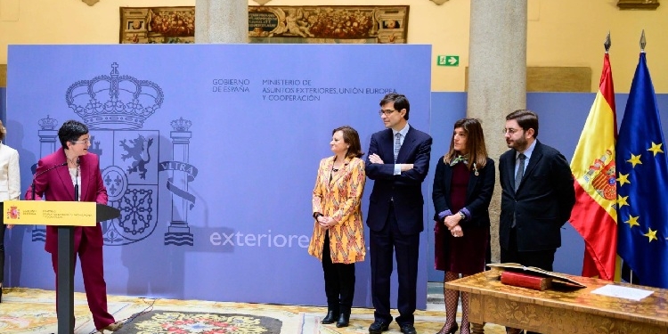 La ministra frente a su nuevo equipo: “La política exterior debe ser una política de Estado”