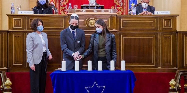 Llop: “Necesitamos la memoria del Holocausto frente a los nuevos discursos de odio”