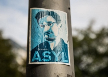 Snowden se plantea buscar asilo político en España, según sus abogados